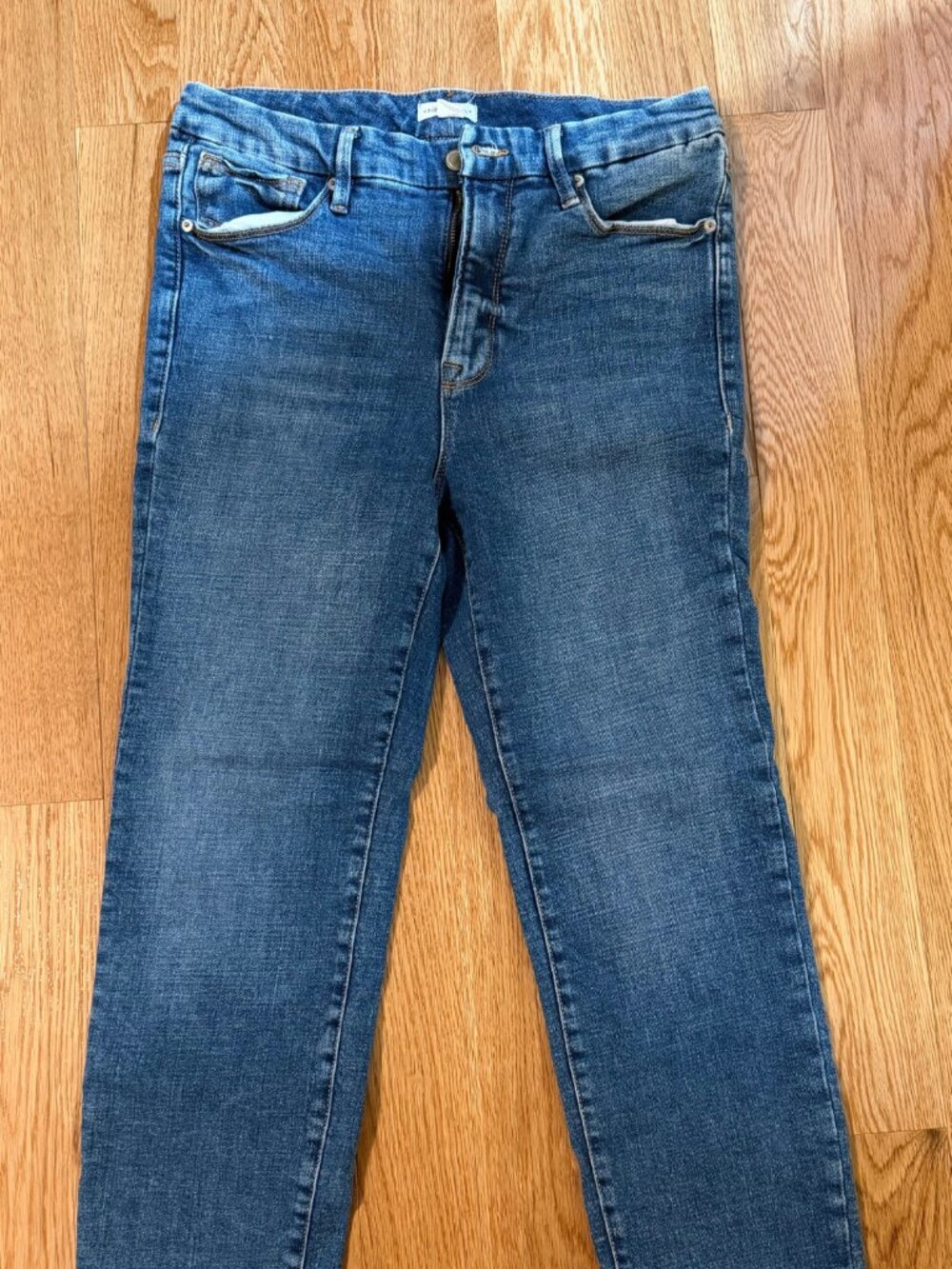 Good American Classic Straight Indigo Jeans